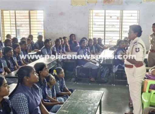 Police Hold Awareness for Schoolgirls