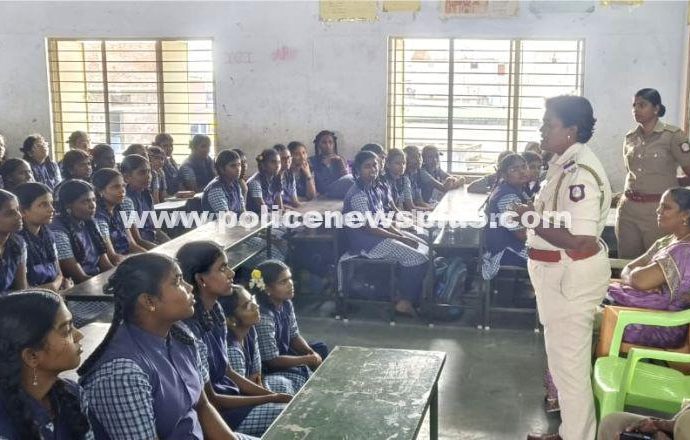 Police Hold Awareness for Schoolgirls